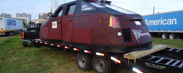 dominator 7 truck transport photo